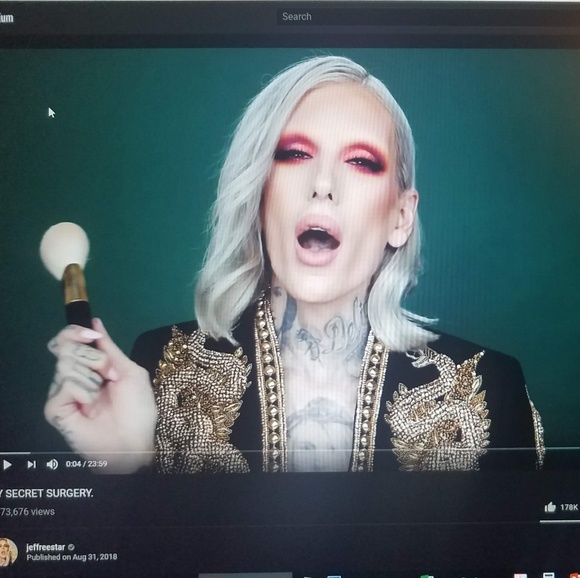 Meet your Posher, Danielle - Picture 2 of 3